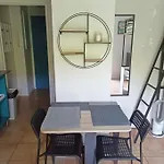 Studio Avec Terrasse Et Parking Proche Centre Ville